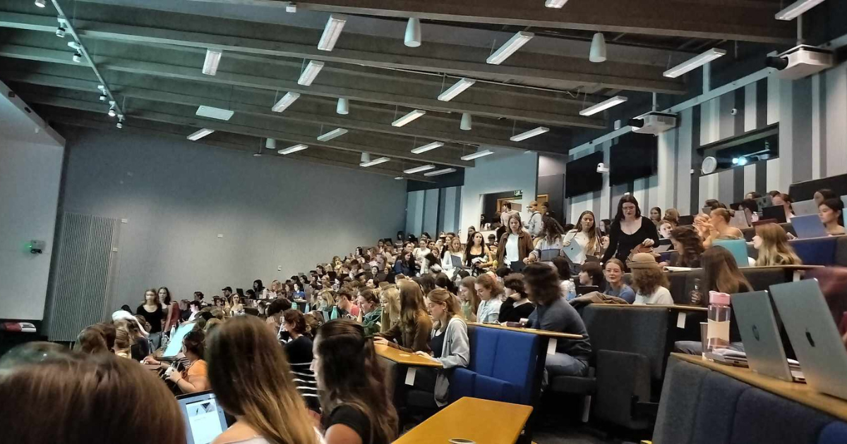uk university lecture hall that's busy