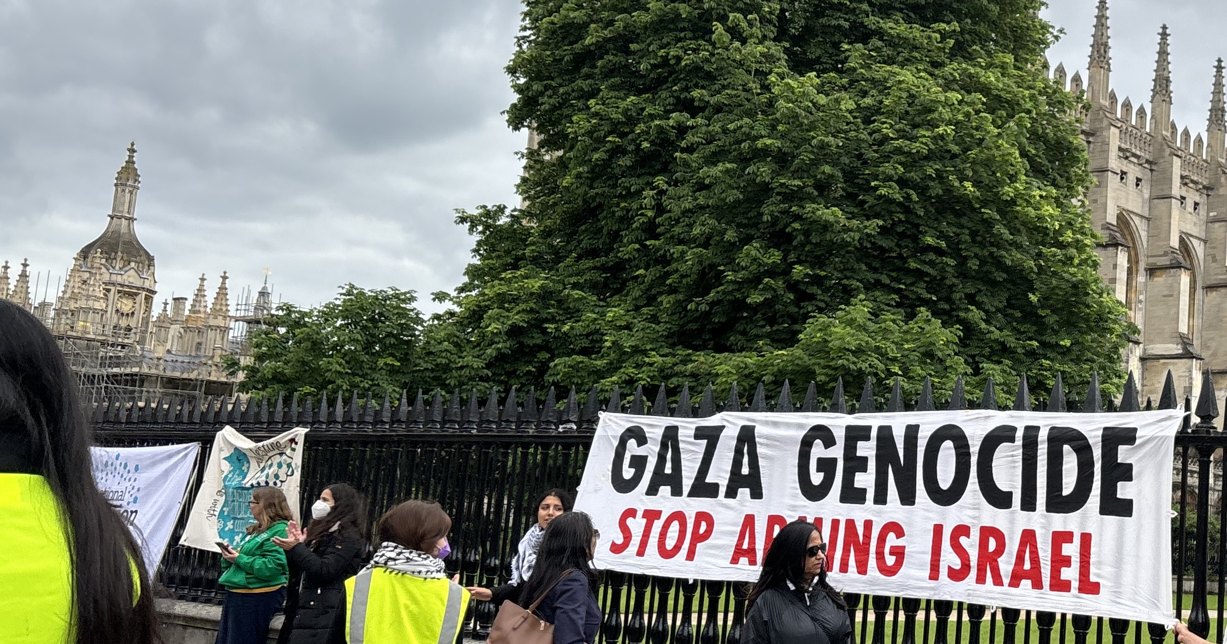 Cambridge University pledges to divest from "controversial weapons"