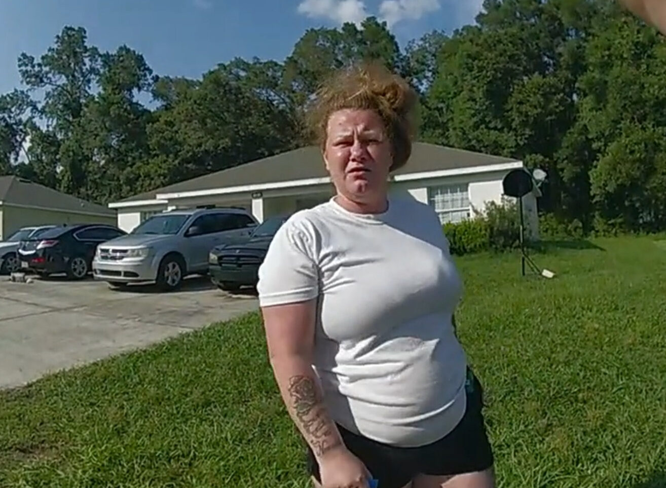 Phyllis Susan behaviour Perfect Neighbor