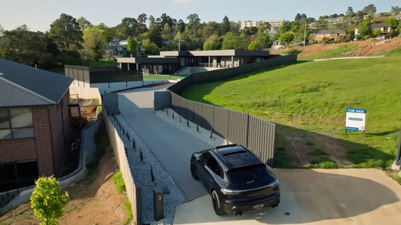 clint mafs austarlia 2025 house where he lives with jacqui