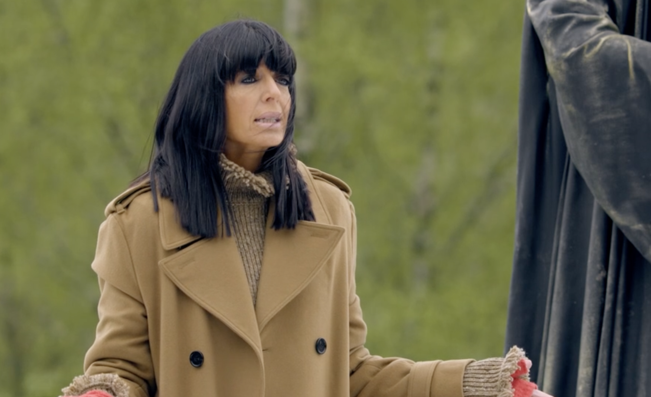 claudia winkleman celebrity traitors