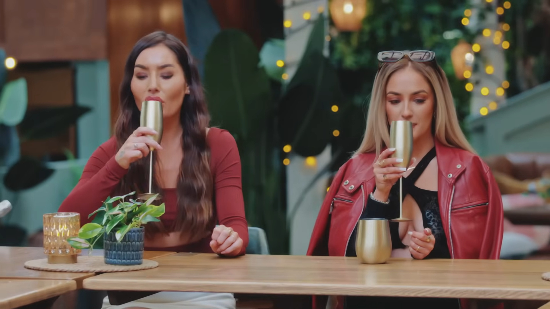 Leigh and Leisha awaiting the return of Julia-Ruth on mafs uk (Image via Channel 4)