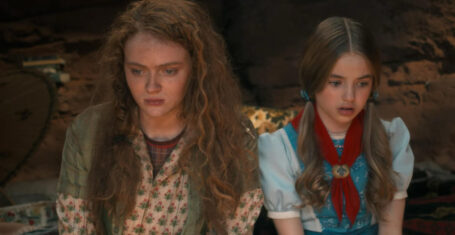 Stranger Things Max Holly plot hole