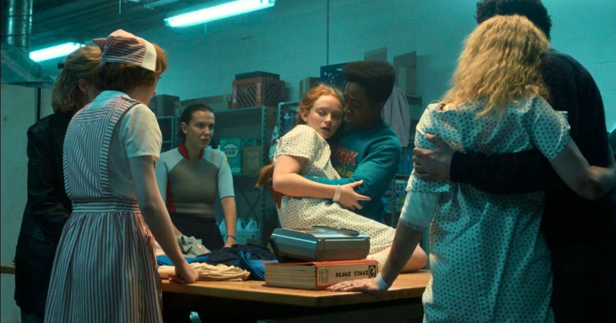 stranger things max waking up