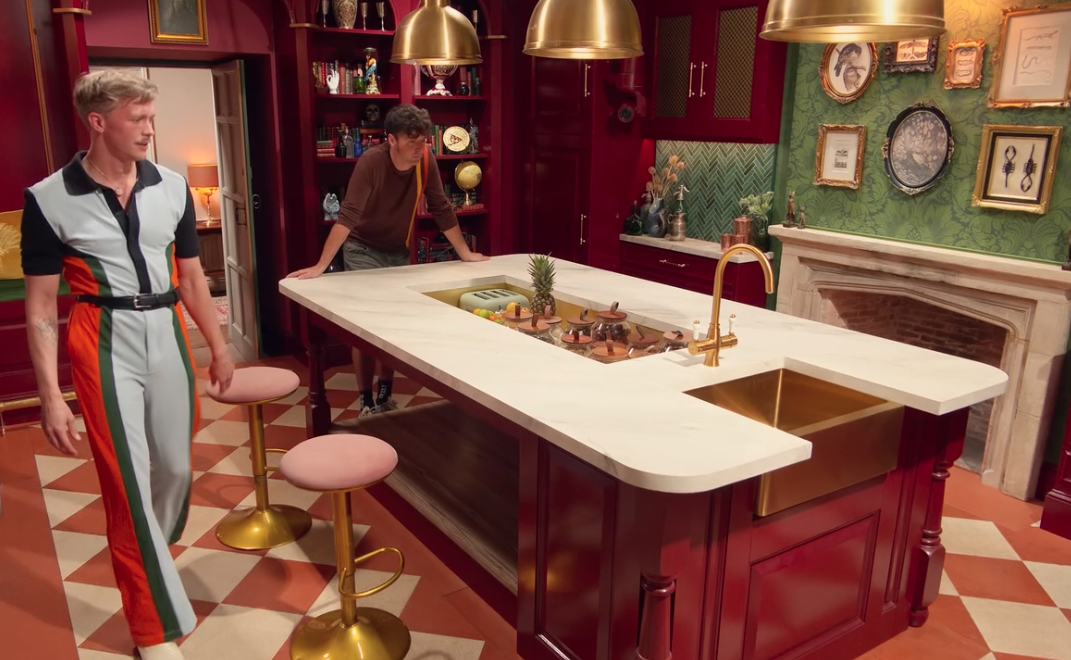 stpehen jumpsuit traitors