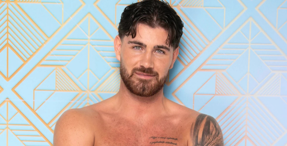 Scott Love Island flops