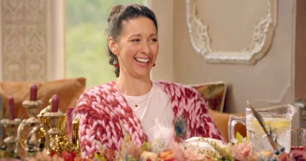 rachel traitors cardigan at breakfast