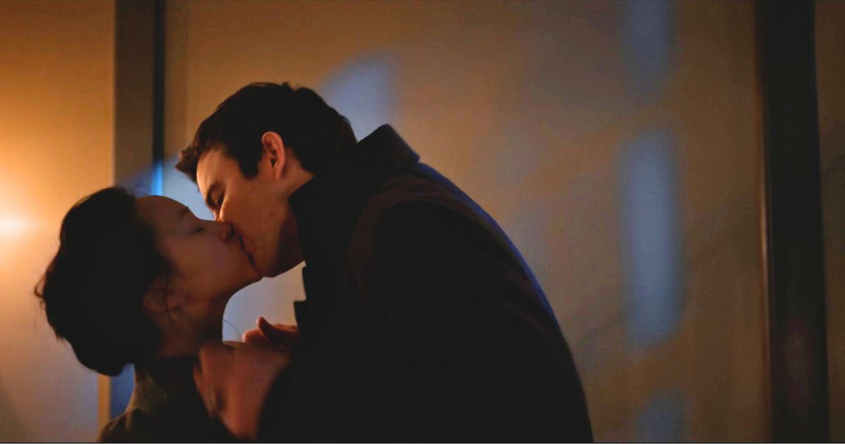 bridgerton season four benophie kiss