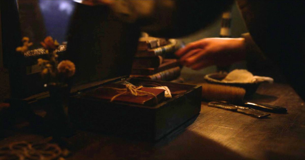 sophie packing in bridgerton