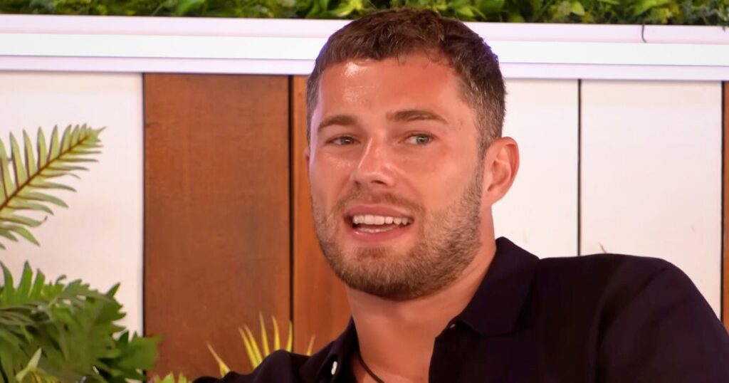 love island curtis pritchard what past islanders say about him
