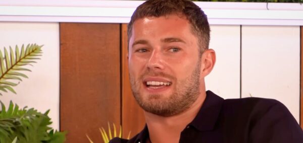 love island curtis pritchard what past islanders say about him