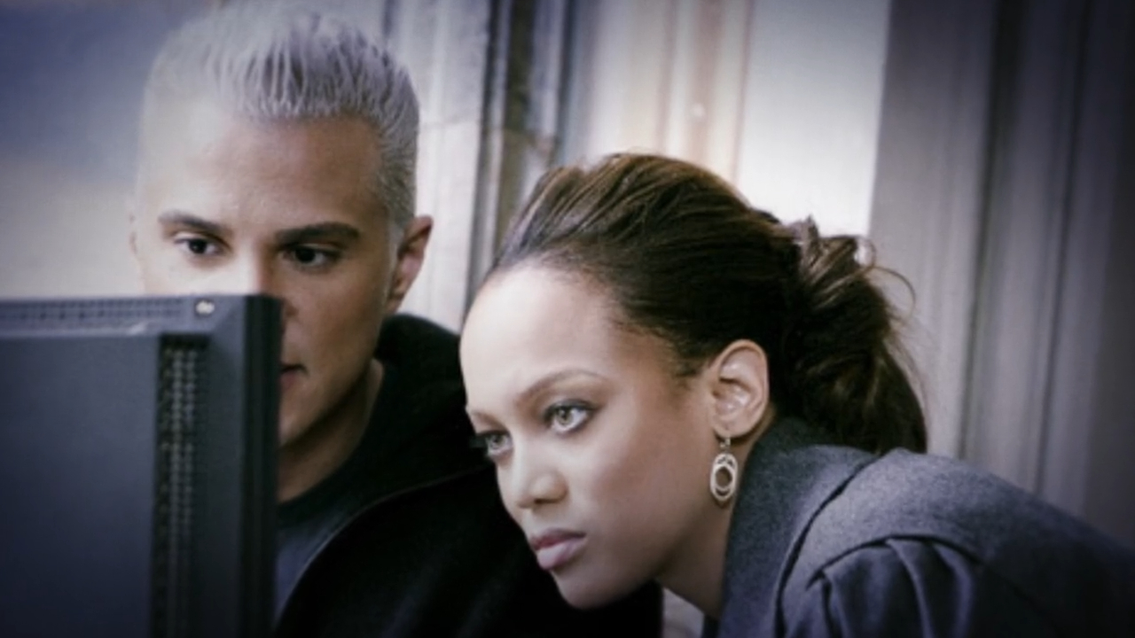 Jay Manuel Tyra Banks stand now split
