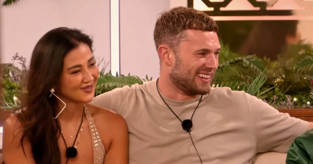 love island curtis kyra