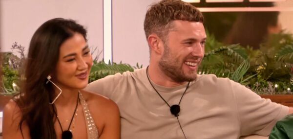 love island curtis kyra