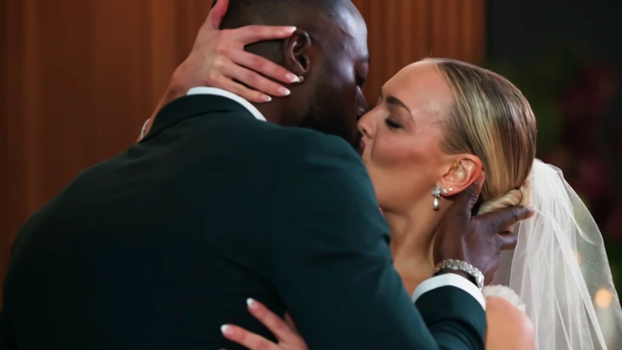 David and Alissa kiss during MAFS Australia 2026 wedding