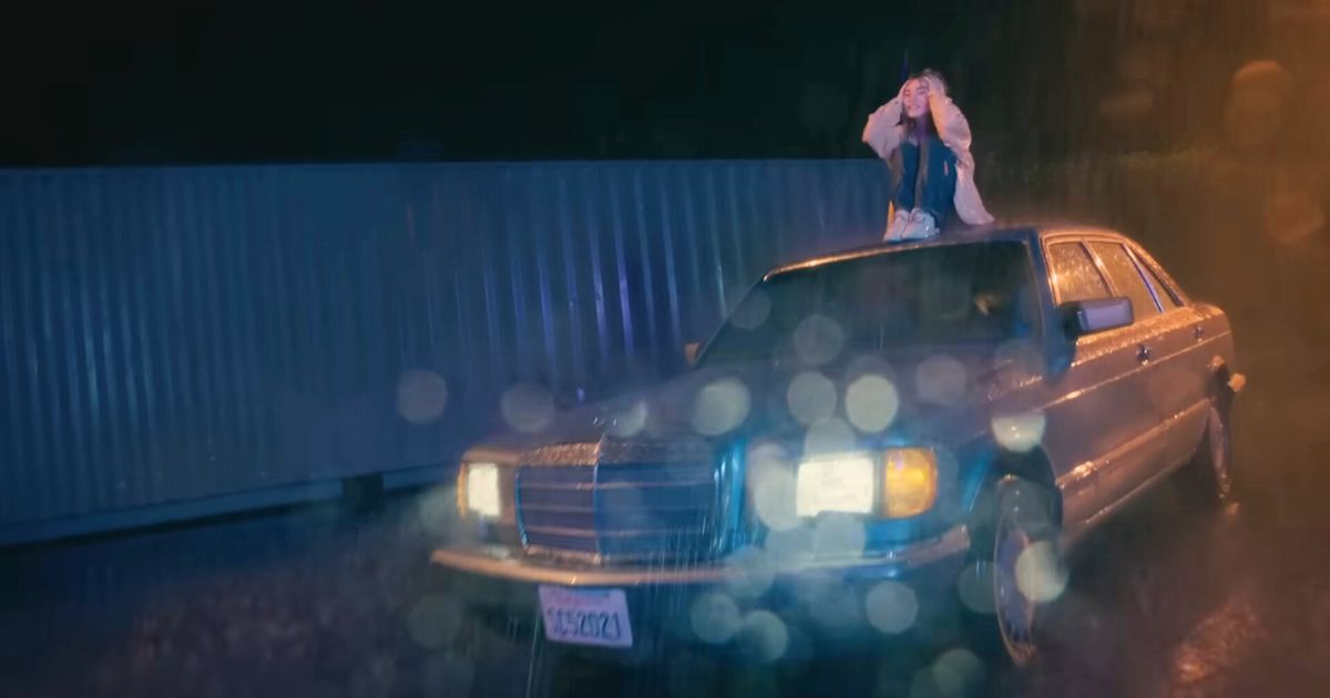 Sabrina Carpenter's video for Skin(Image via YouTube)