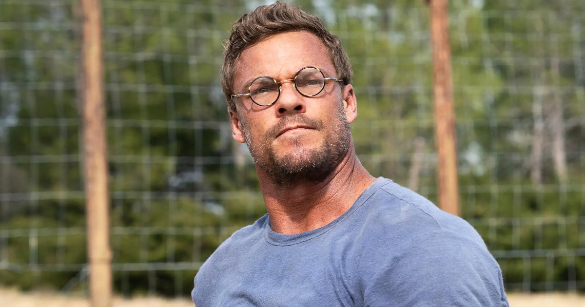 Alan Ritchson neighbour happened fight video