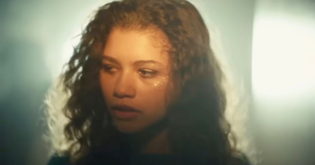 Rue's glittery eye make-up in Euphoria season one petra collins