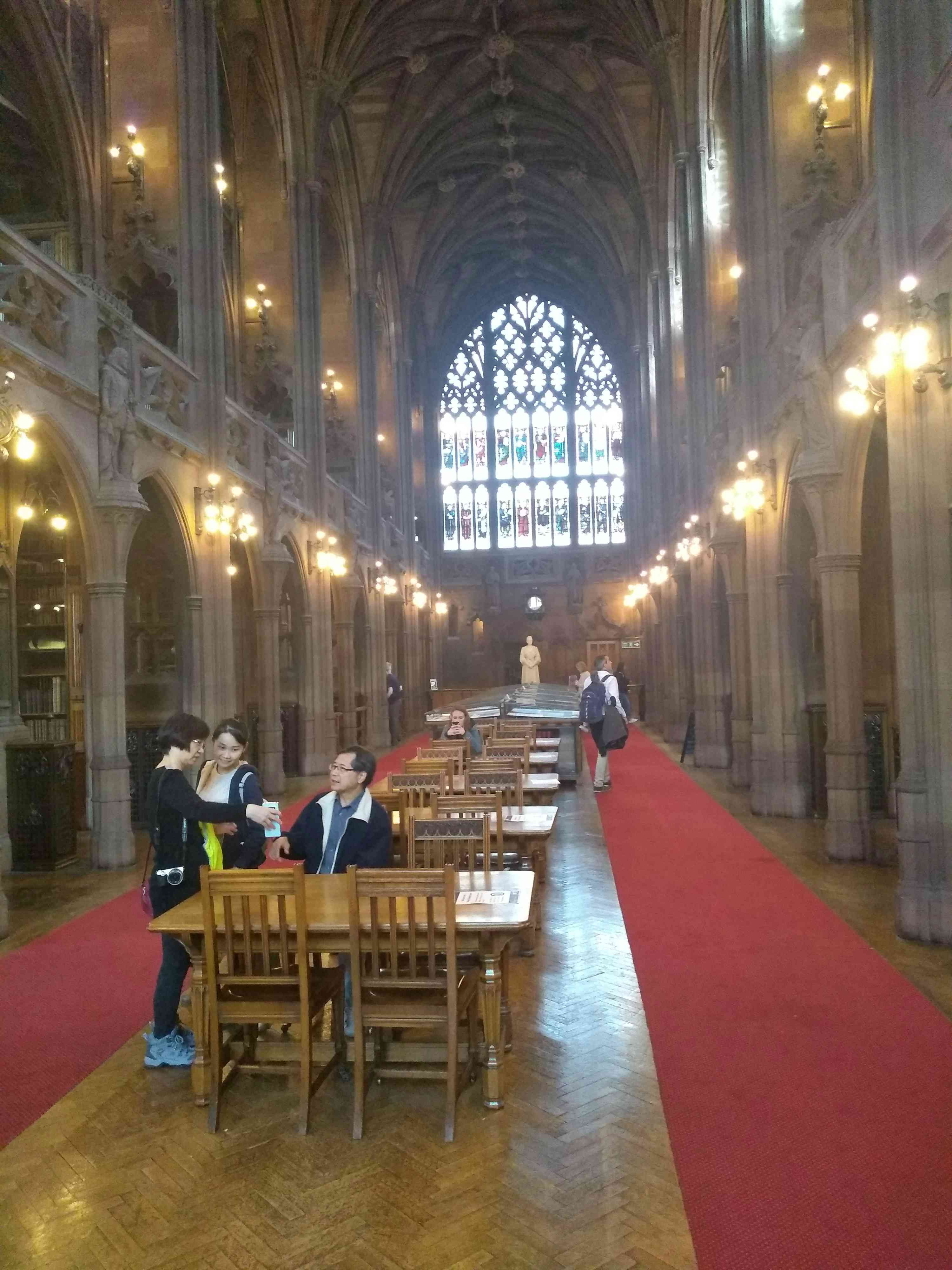 Manchester Uni's fancy-looking John Rylands Library