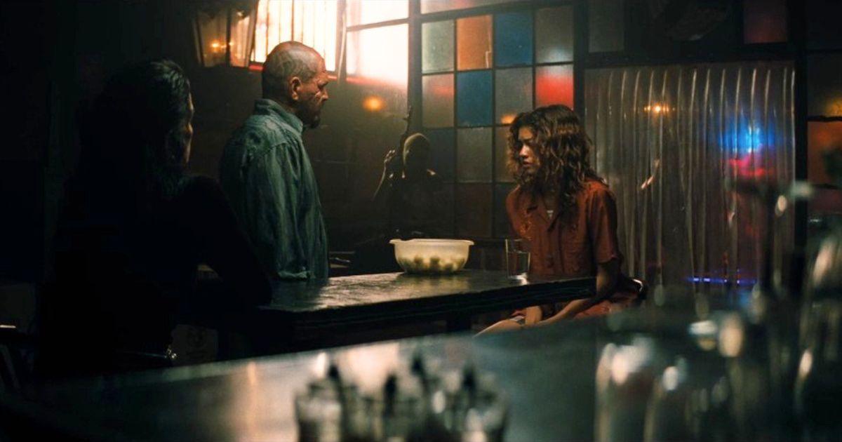 euphoria rue while she works for laurie