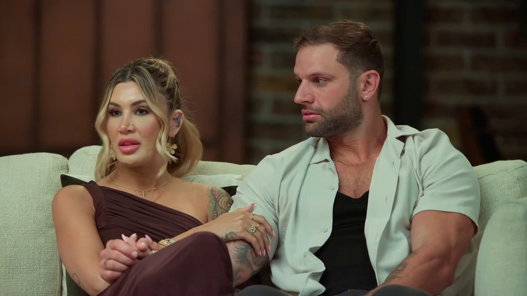 Scott and Gia during the fifth commitment ceremony mafs australia